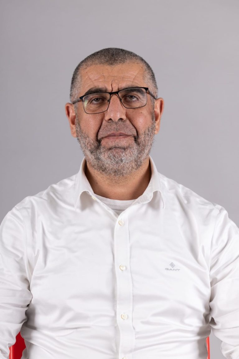 مدير المدرسة الأهلية